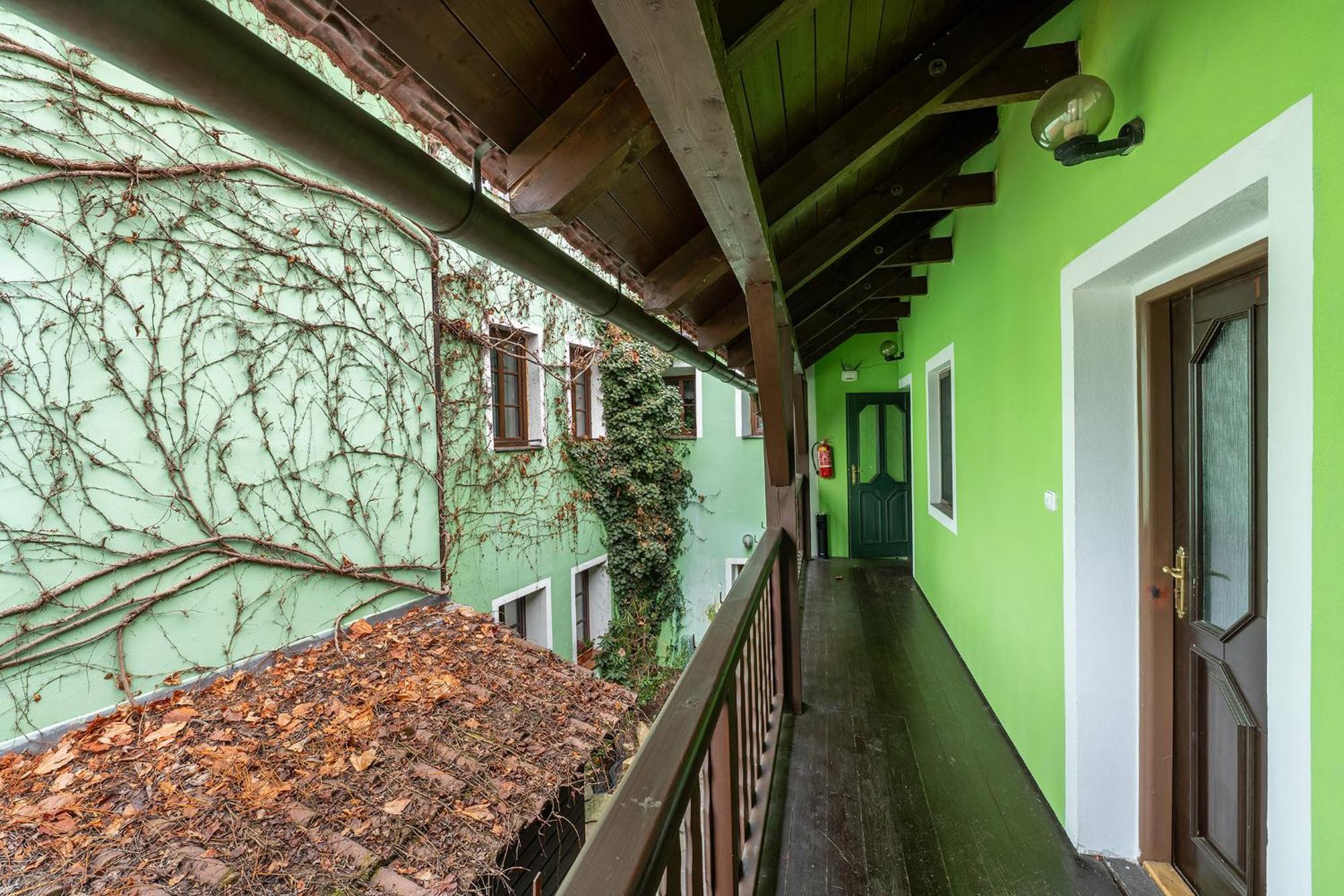 Rodinny Hotel Myslivna Třeboň Exterior foto